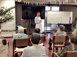 ふれあいがライブ会場に!?ローラさんコンサート開催!